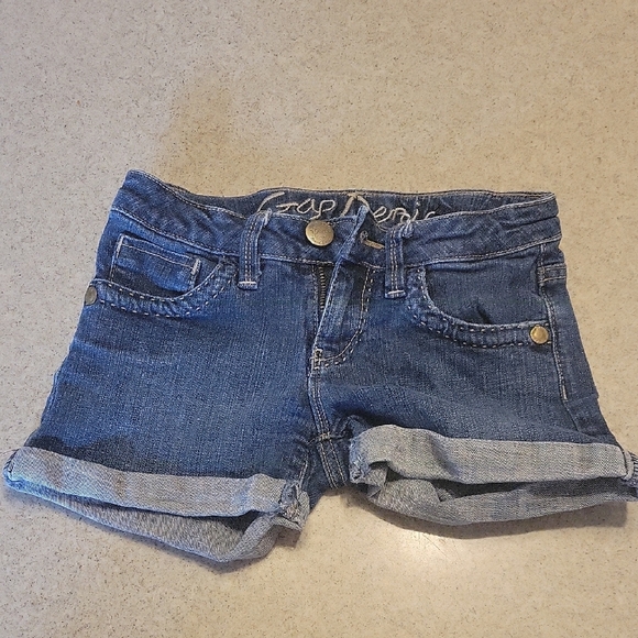 GIRLS GAP DEMIN JEAN SHORTS (SIZE 8) - Picture 1 of 5